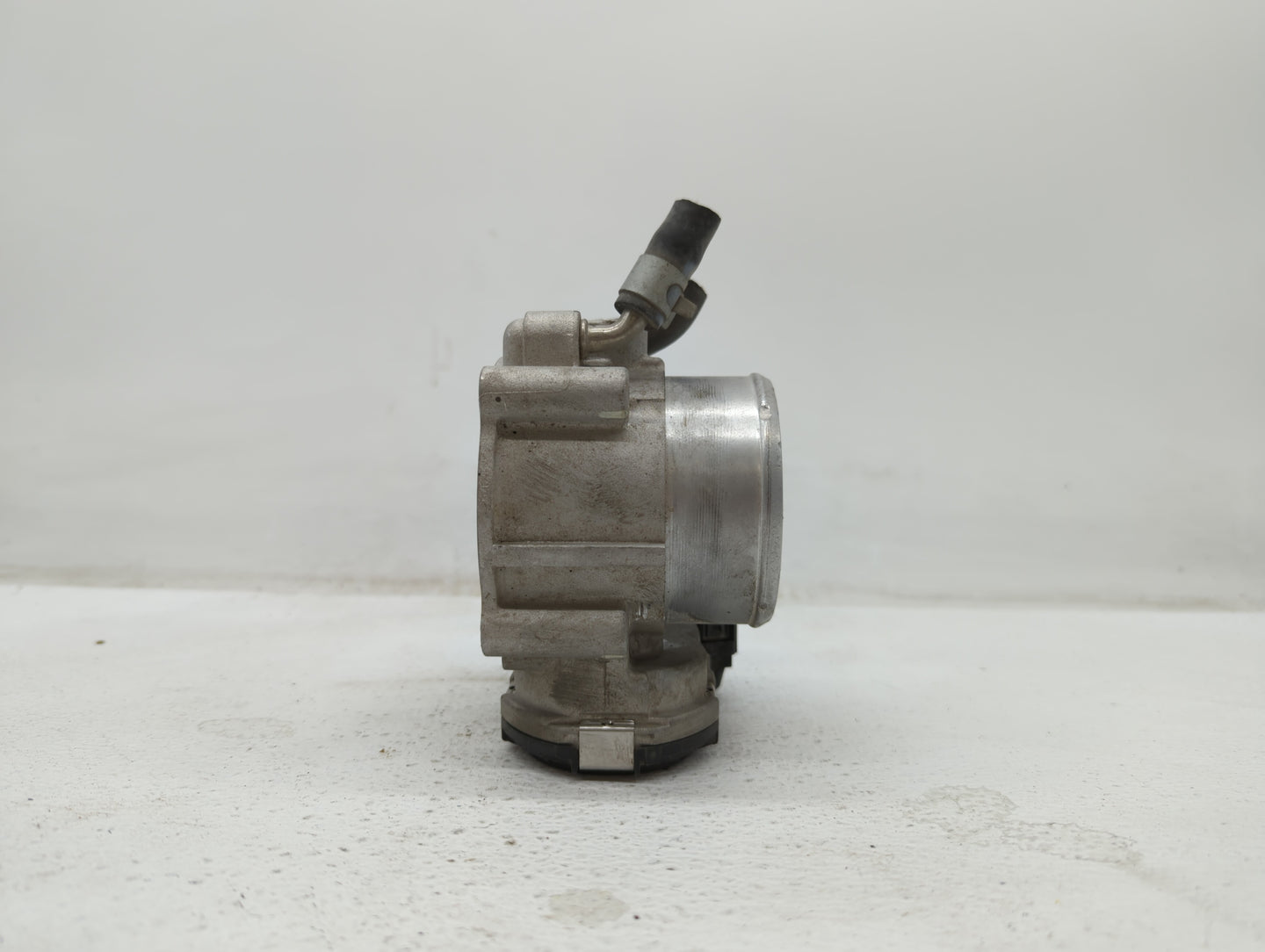 2015-2019 Hyundai Sonata Throttle Body P/N:0 280 750 618 35100-2G600 Fits Fits 2015 2016 2017 2018 2019 OEM Used Auto Parts 