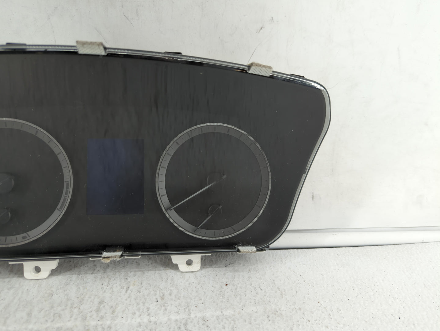 2016-2017 Hyundai Sonata Instrument Cluster Speedometer Gauges P/N:94001-C2200 Fits Fits 2016 2017 OEM Used Auto Parts - Oem