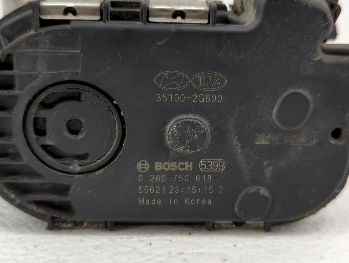2015-2019 Hyundai Sonata Throttle Body P/N:0 280 750 618 35100-2G600 Fits Fits 2015 2016 2017 2018 2019 2020 2021 OEM Used A