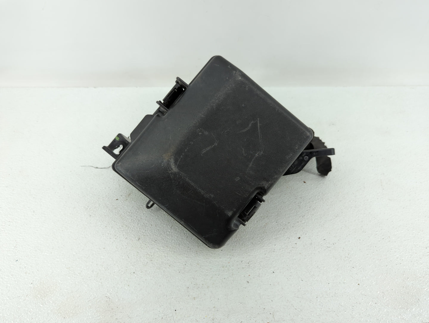 2016-2017 Hyundai Sonata Fusebox Fuse Box Panel Relay Module P/N:6423-0102-7-000 91271C2050LB Fits Fits 2016 2017 OEM Used A