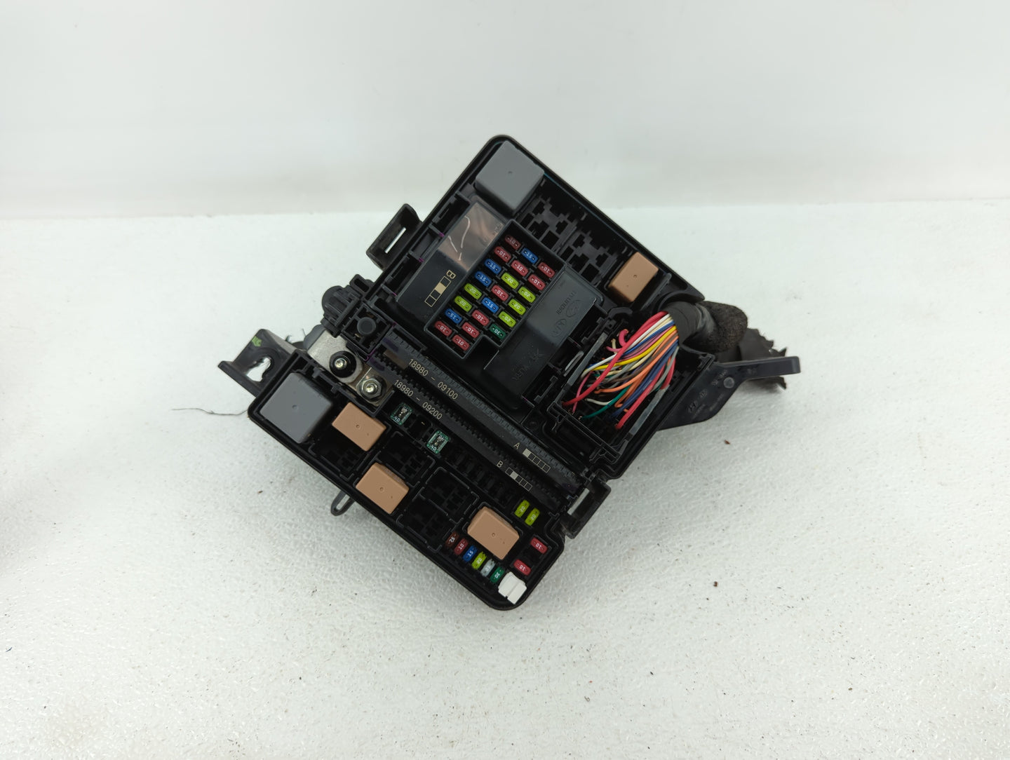 2016-2017 Hyundai Sonata Fusebox Fuse Box Panel Relay Module P/N:6423-0102-7-000 91271C2050LB Fits Fits 2016 2017 OEM Used A