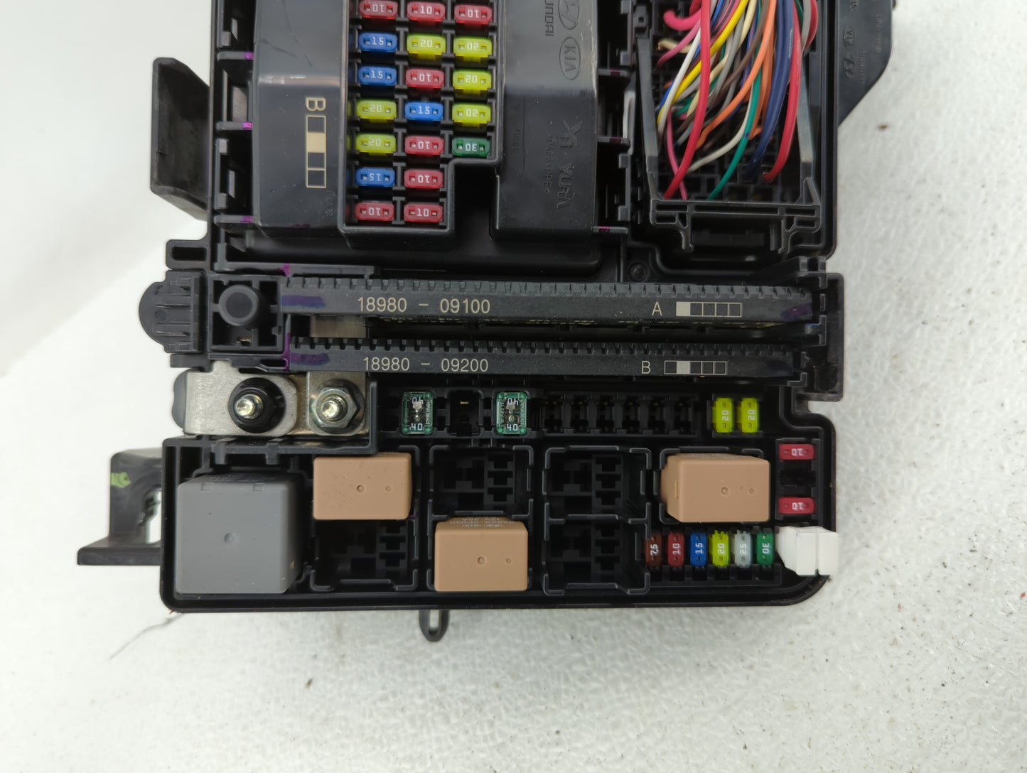 2016-2017 Hyundai Sonata Fusebox Fuse Box Panel Relay Module P/N:6423-0102-7-000 91271C2050LB Fits Fits 2016 2017 OEM Used A