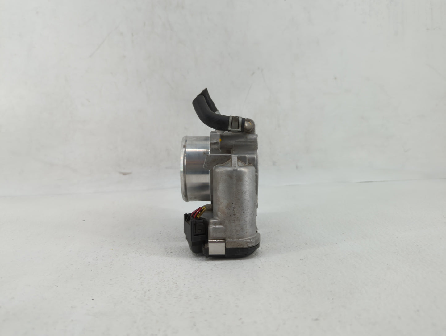2015-2019 Hyundai Sonata Throttle Body P/N:0 280 750 618 35100-2G600 Fits Fits 2015 2016 2017 2018 2019 OEM Used Auto Parts 