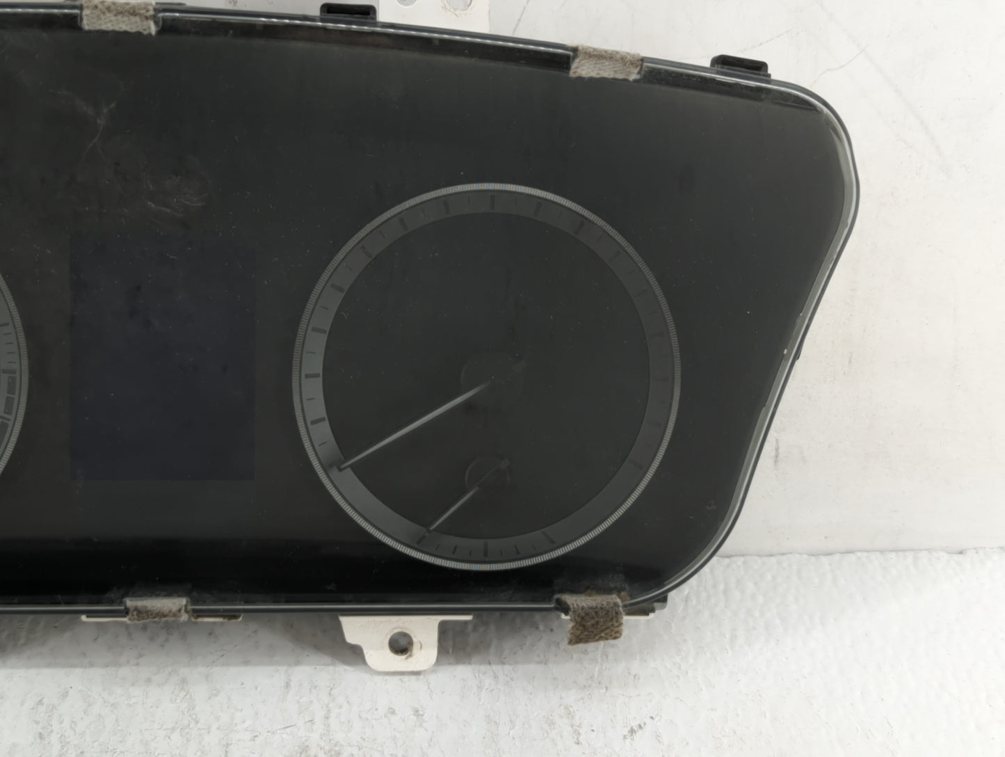 2016-2017 Hyundai Sonata Instrument Cluster Speedometer Gauges P/N:94001-C2200 94001-C2201 Fits Fits 2016 2017 OEM Used Auto