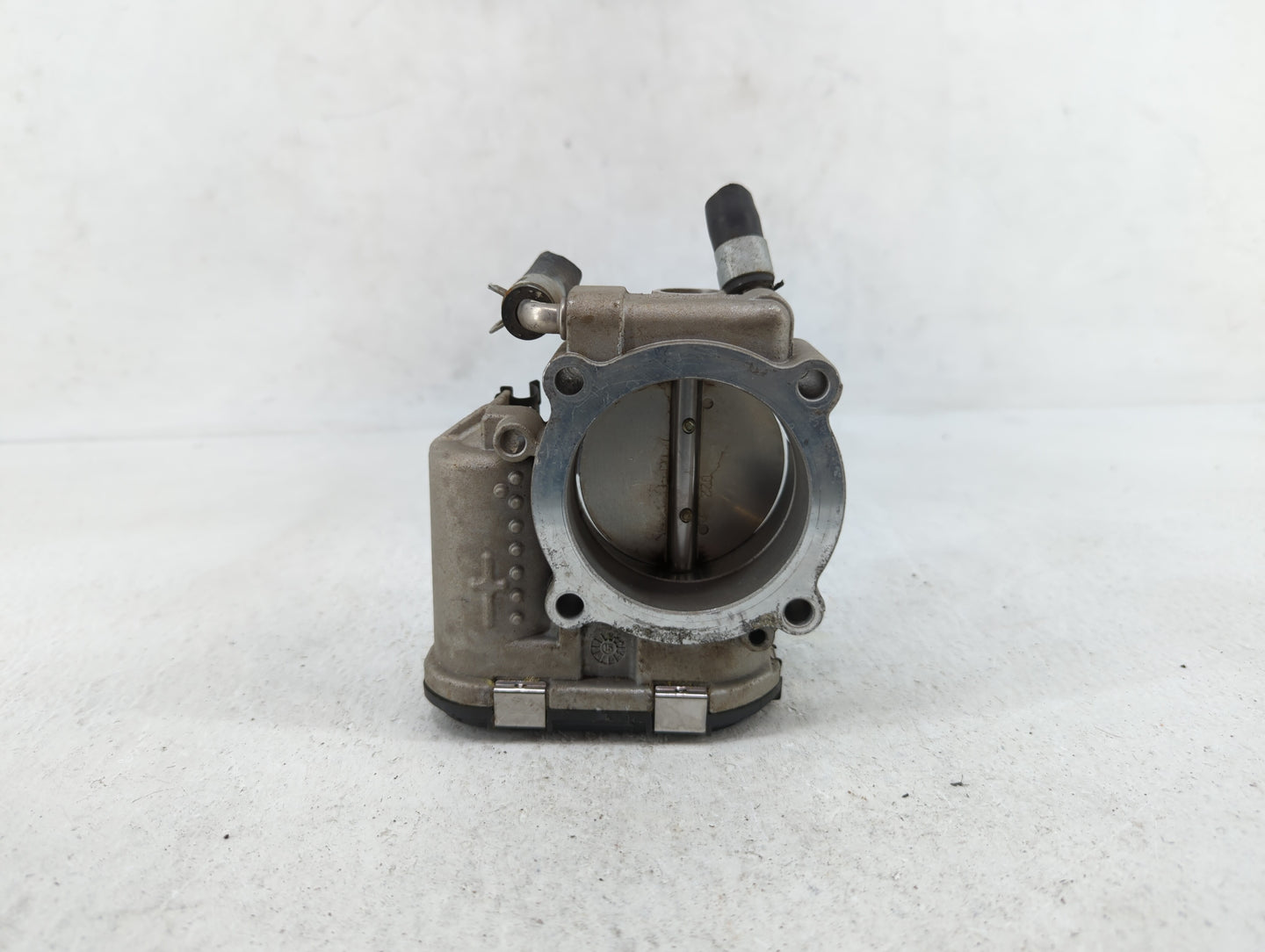 2015-2019 Hyundai Sonata Throttle Body P/N:35100-2G600 Fits Fits 2015 2016 2017 2018 2019 OEM Used Auto Parts - Oemusedautop