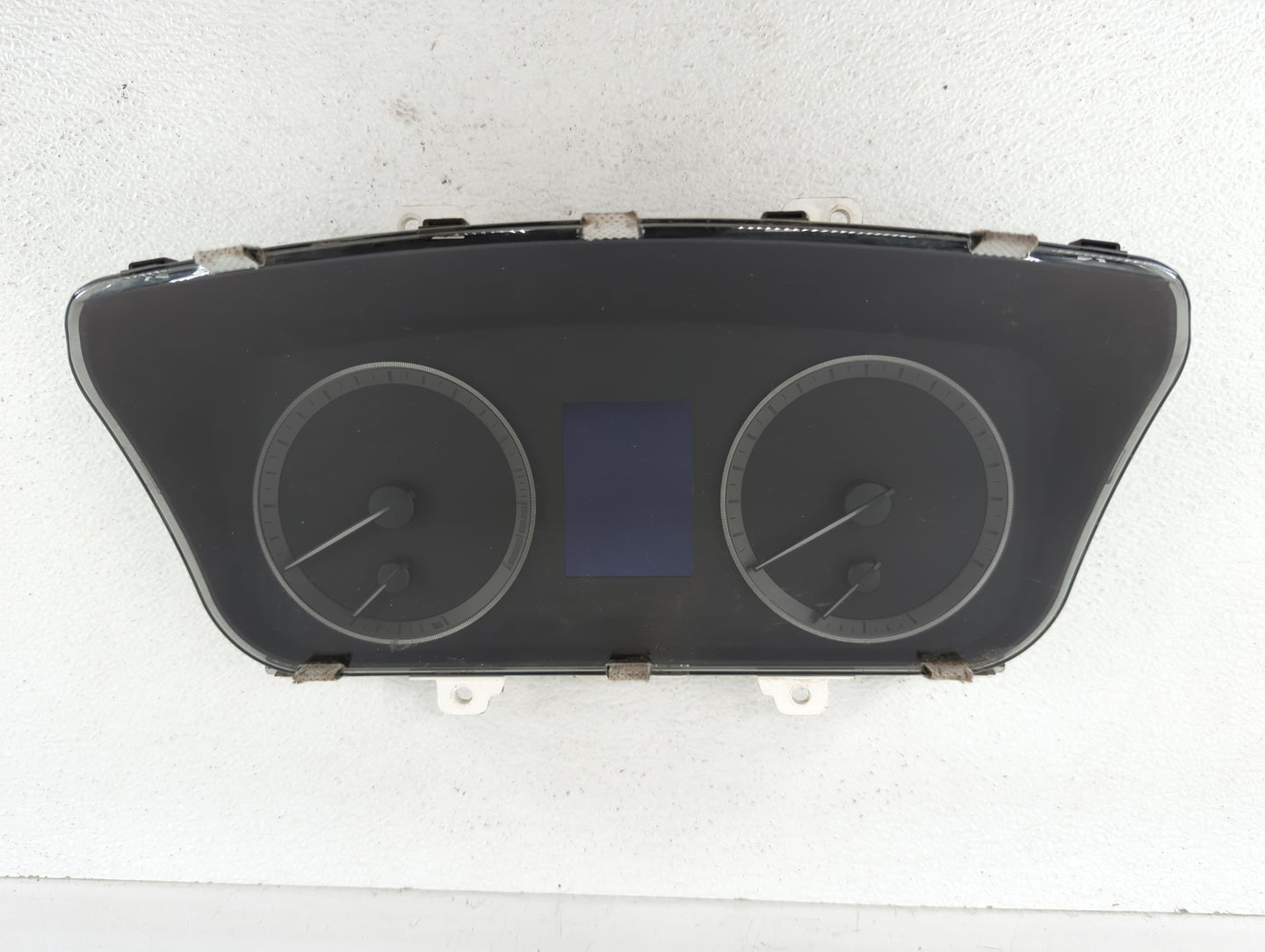 2016-2017 Hyundai Sonata Instrument Cluster Speedometer Gauges P/N:94001-C2200 94001-C2201 Fits Fits 2016 2017 OEM Used Auto