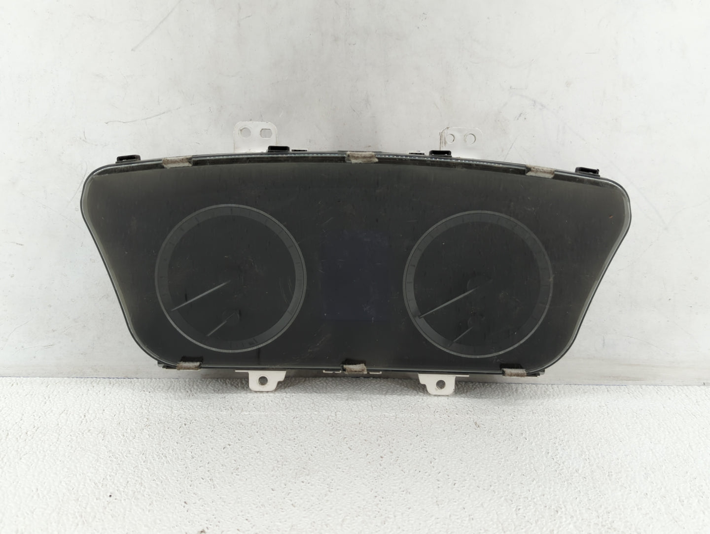 2016-2017 Hyundai Sonata Instrument Cluster Speedometer Gauges P/N:94001-C2200 94001-C2201 Fits Fits 2016 2017 OEM Used Auto
