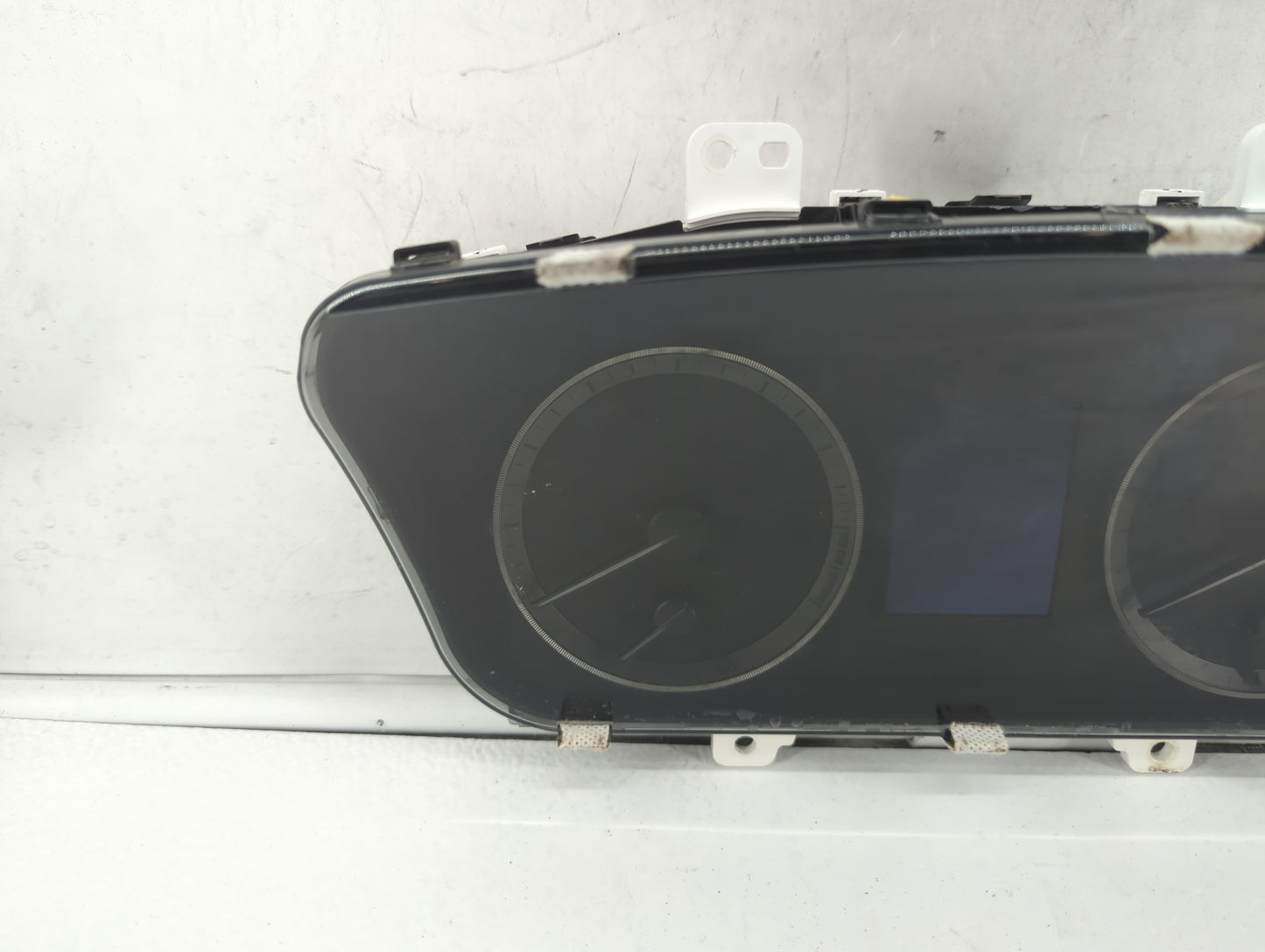2016-2017 Hyundai Sonata Instrument Cluster Speedometer Gauges P/N:94001-C2200 94001-C2201 Fits Fits 2016 2017 OEM Used Auto