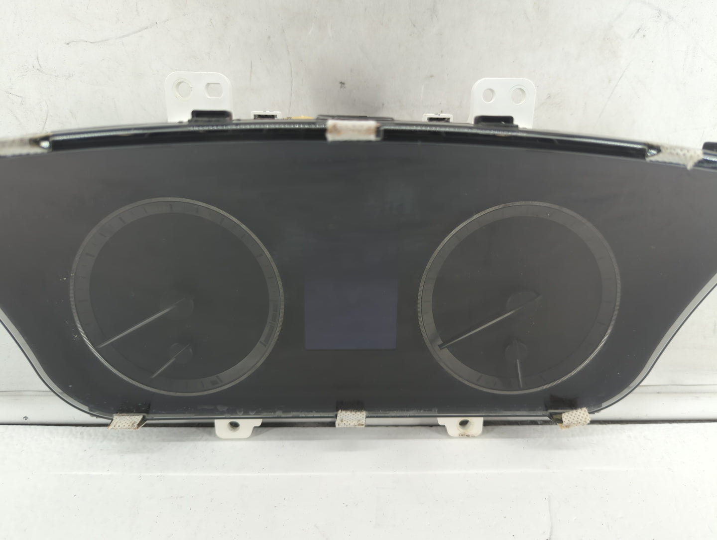 2016-2017 Hyundai Sonata Instrument Cluster Speedometer Gauges P/N:94001-C2200 94001-C2201 Fits Fits 2016 2017 OEM Used Auto