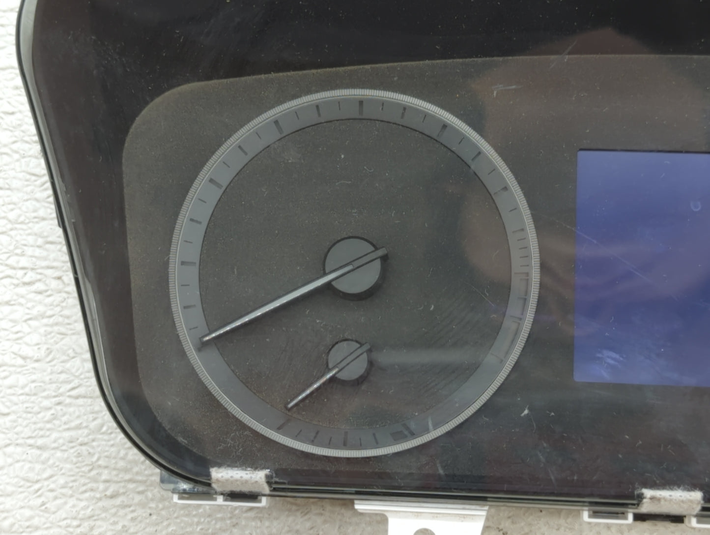2016-2017 Hyundai Sonata Instrument Cluster Speedometer Gauges P/N:94001-C2200 94001-C2201 Fits Fits 2016 2017 OEM Used Auto
