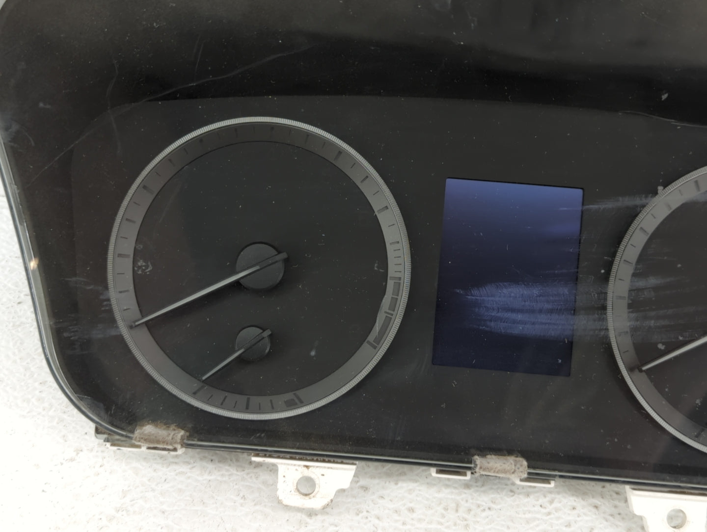 2016-2017 Hyundai Sonata Instrument Cluster Speedometer Gauges P/N:94001-C2200 94001-C2201 Fits Fits 2016 2017 OEM Used Auto