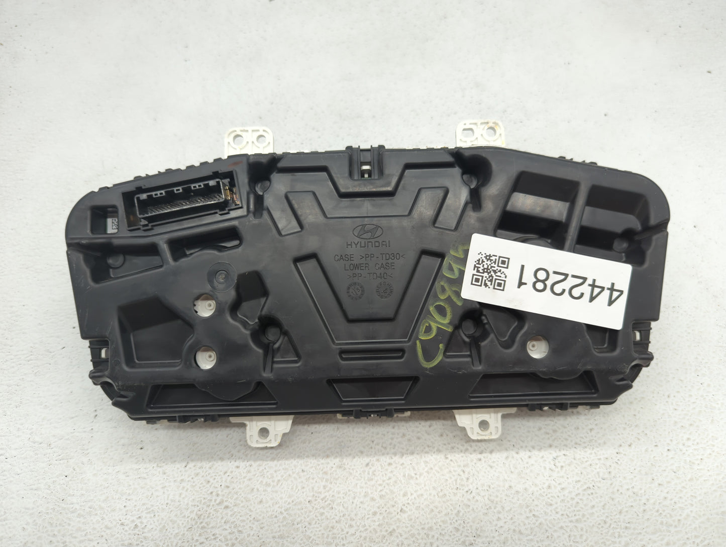 2015-2017 Hyundai Sonata Instrument Cluster Speedometer Gauges P/N:94001-C2100 94001-C2200 Fits Fits 2015 2016 2017 OEM Used
