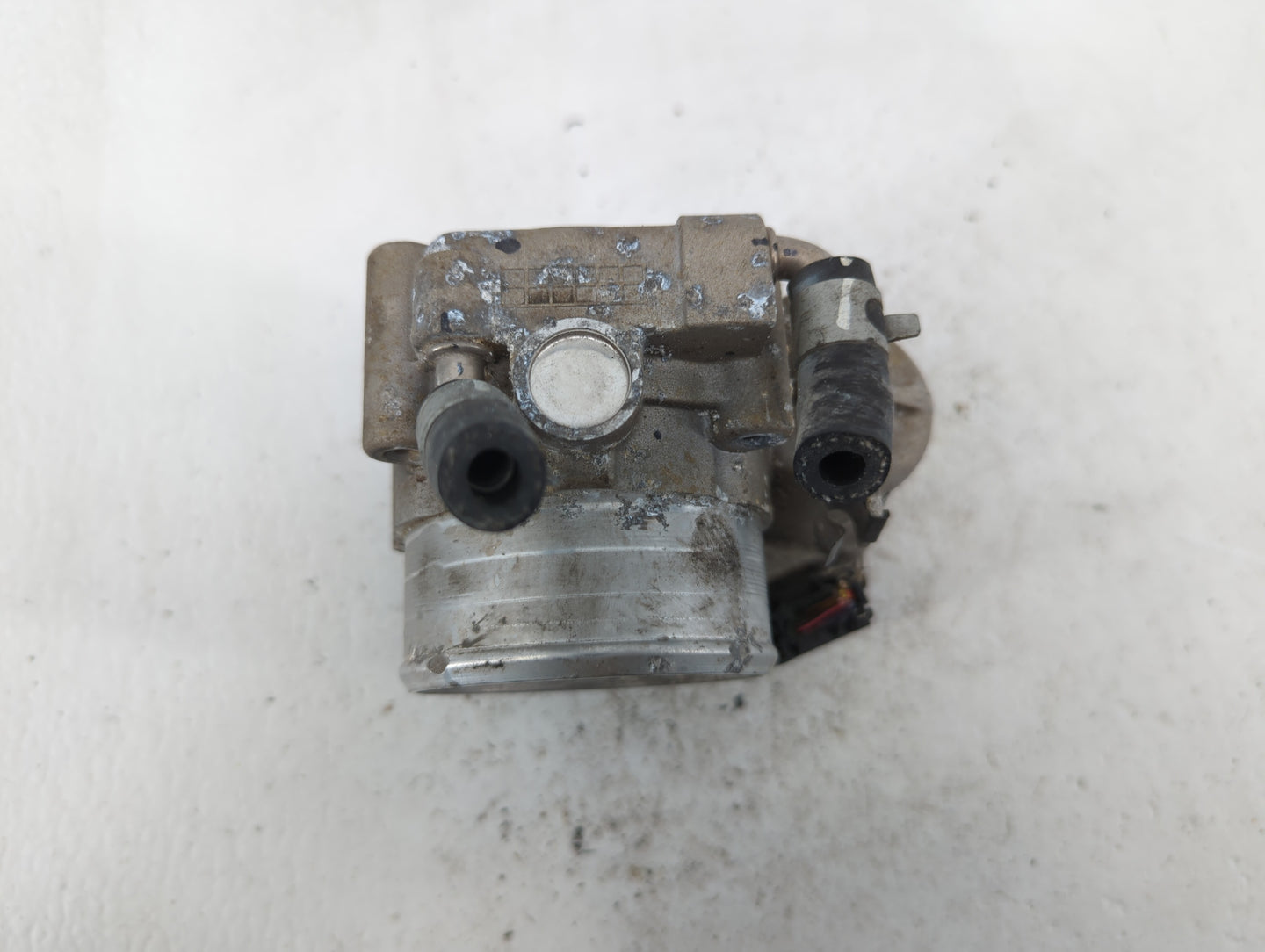 2015-2019 Hyundai Sonata Throttle Body P/N:35100-2G600 Fits Fits 2015 2016 2017 2018 2019 2020 2021 OEM Used Auto Parts - Oe