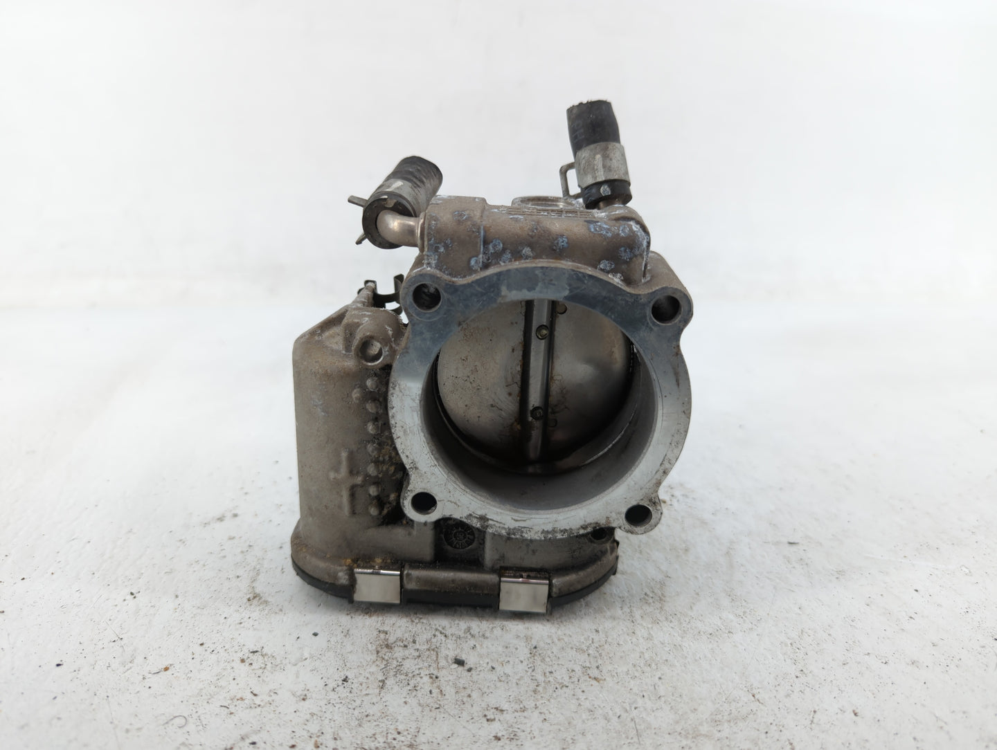 2015-2019 Hyundai Sonata Throttle Body P/N:35100-2G600 Fits Fits 2015 2016 2017 2018 2019 2020 2021 OEM Used Auto Parts - Oe