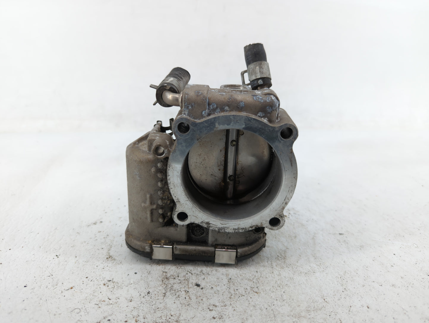 2015-2019 Hyundai Sonata Throttle Body P/N:35100-2G600 Fits Fits 2015 2016 2017 2018 2019 2020 2021 OEM Used Auto Parts - Oe