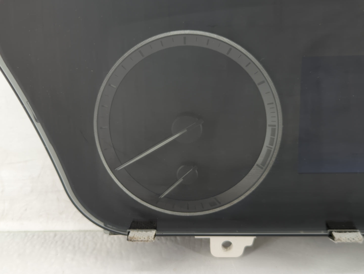 2016-2017 Hyundai Sonata Instrument Cluster Speedometer Gauges P/N:94001-C2200 94001-C2201 Fits Fits 2016 2017 OEM Used Auto
