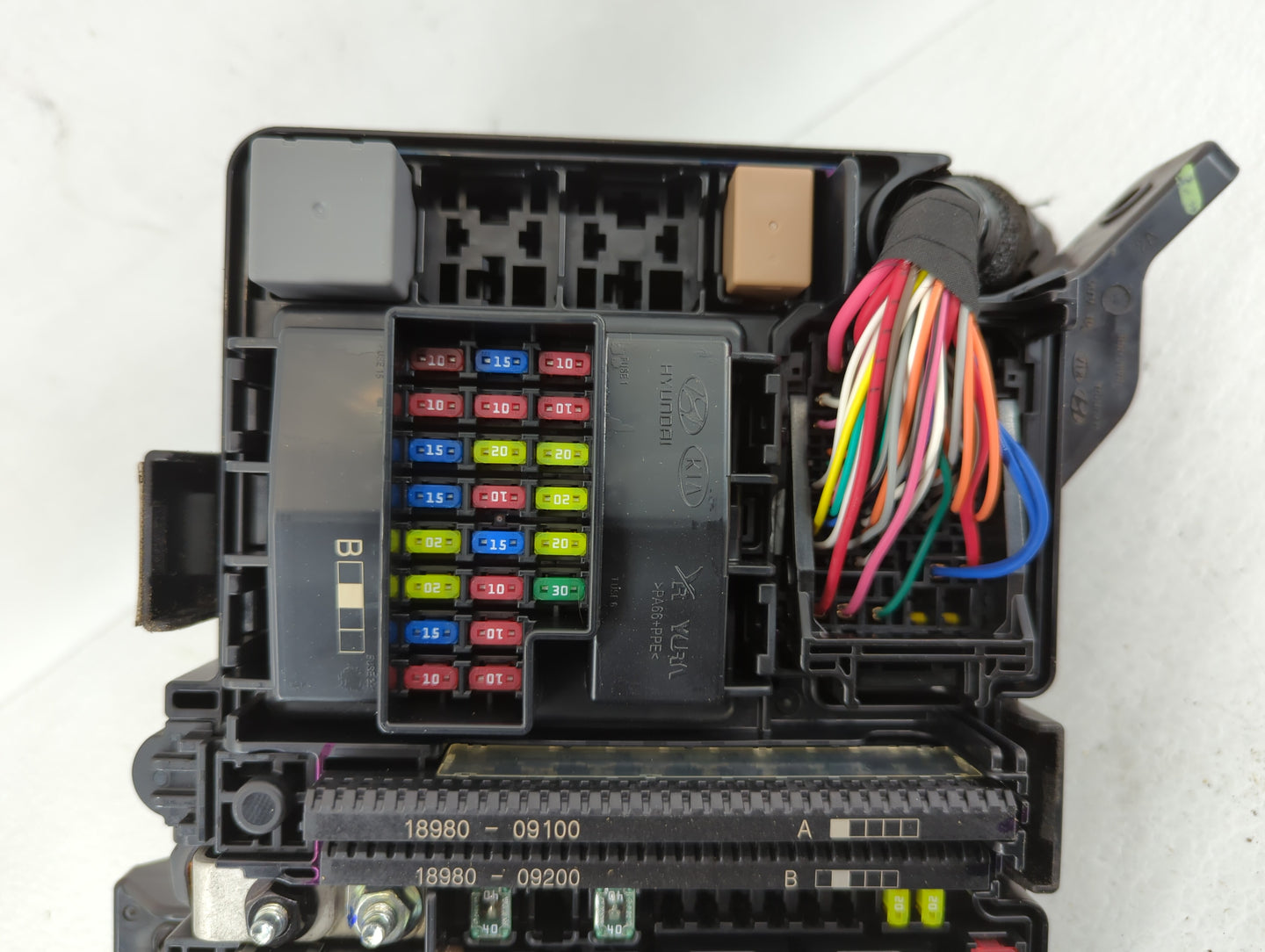 2016-2017 Hyundai Sonata Fusebox Fuse Box Panel Relay Module P/N:6423-0102 91271C2050LB, 91277C2570LC Fits Fits 2016 2017 OE