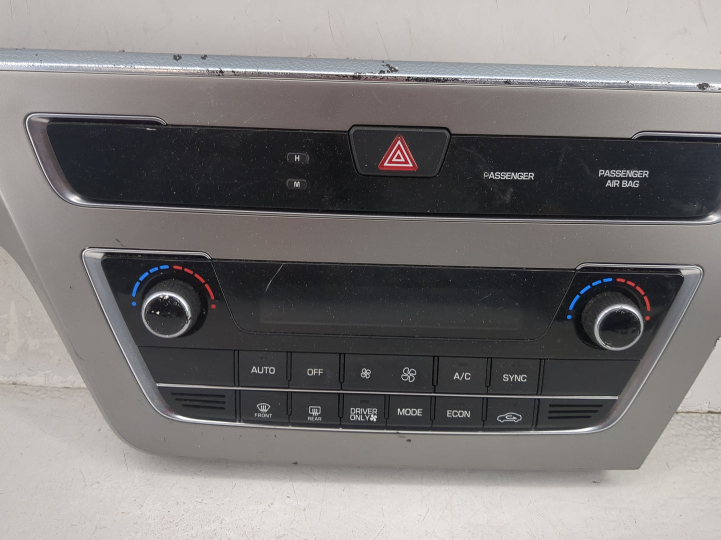 2016-2017 Hyundai Sonata Climate Control Module Temperature AC/Heater Replacement P/N:94510-C2500 US2A 94510-C2500 Fits OEM 