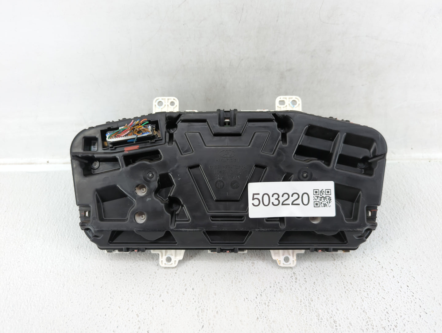 2016-2017 Hyundai Sonata Instrument Cluster Speedometer Gauges P/N:94001-C2200 Fits Fits 2016 2017 OEM Used Auto Parts - Oem