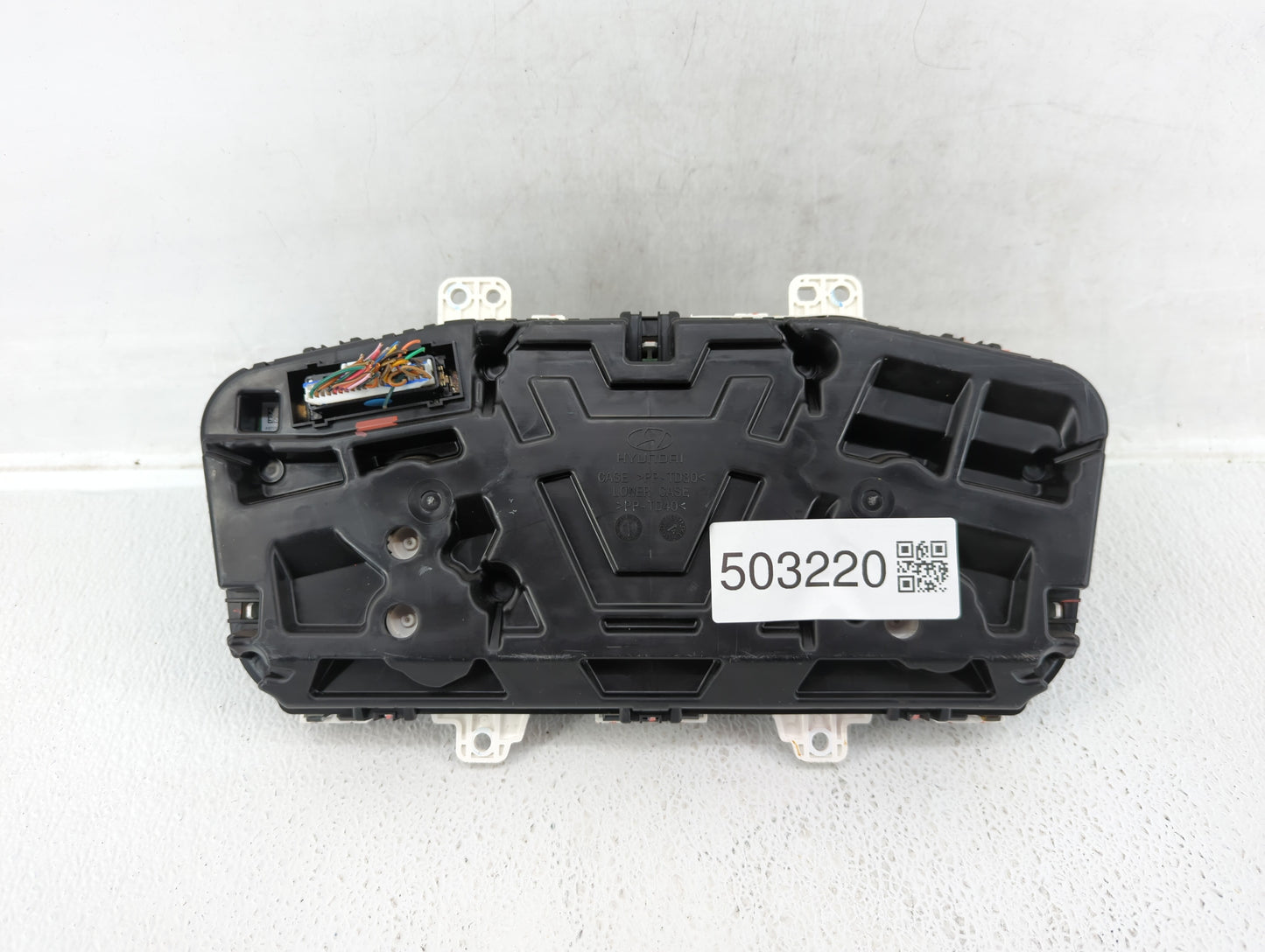 2016-2017 Hyundai Sonata Instrument Cluster Speedometer Gauges P/N:94001-C2200 Fits Fits 2016 2017 OEM Used Auto Parts - Oem