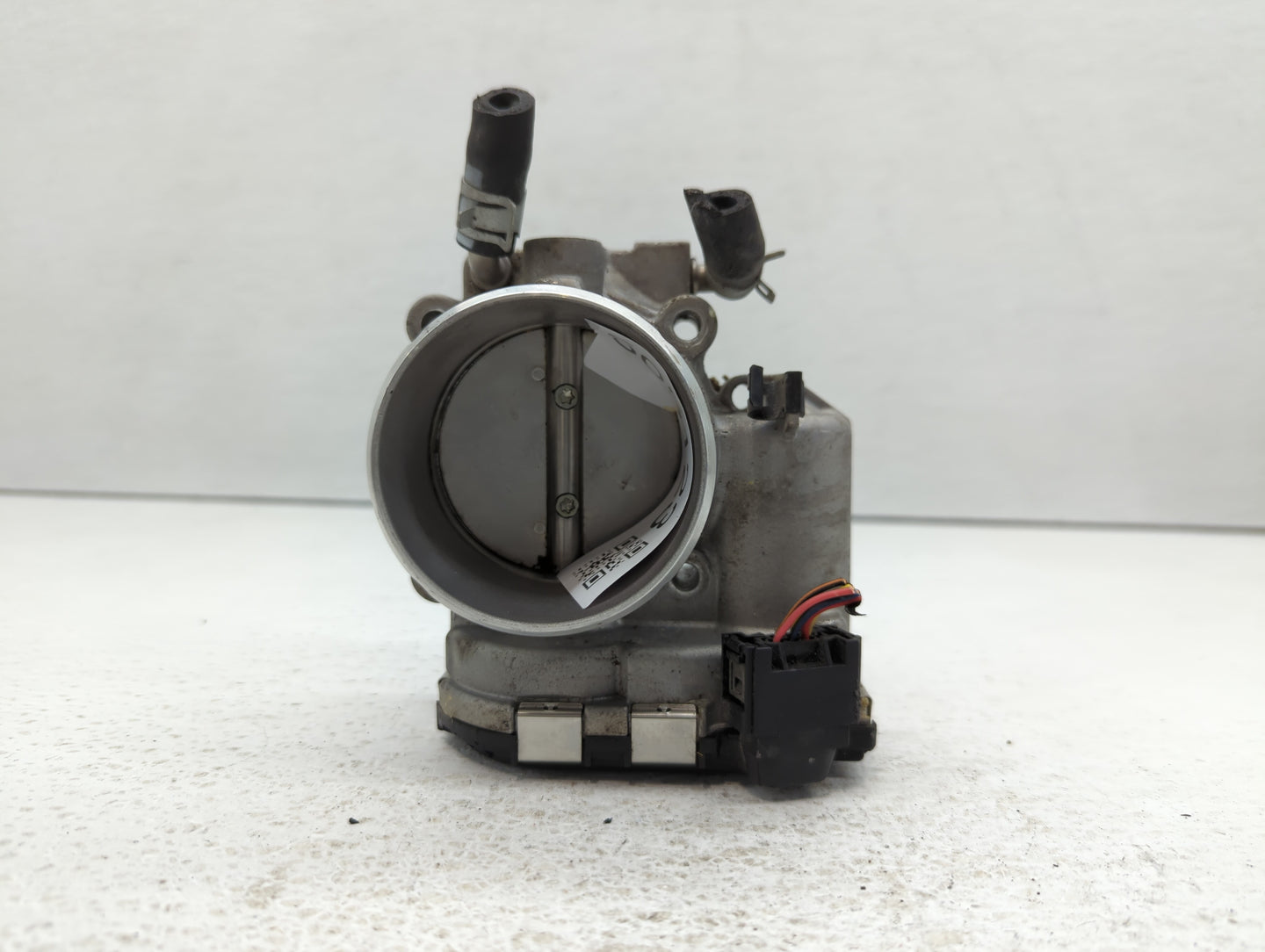 2015-2019 Hyundai Sonata Throttle Body P/N:35100-2G600 Fits Fits 2015 2016 2017 2018 2019 2020 2021 OEM Used Auto Parts - Oe
