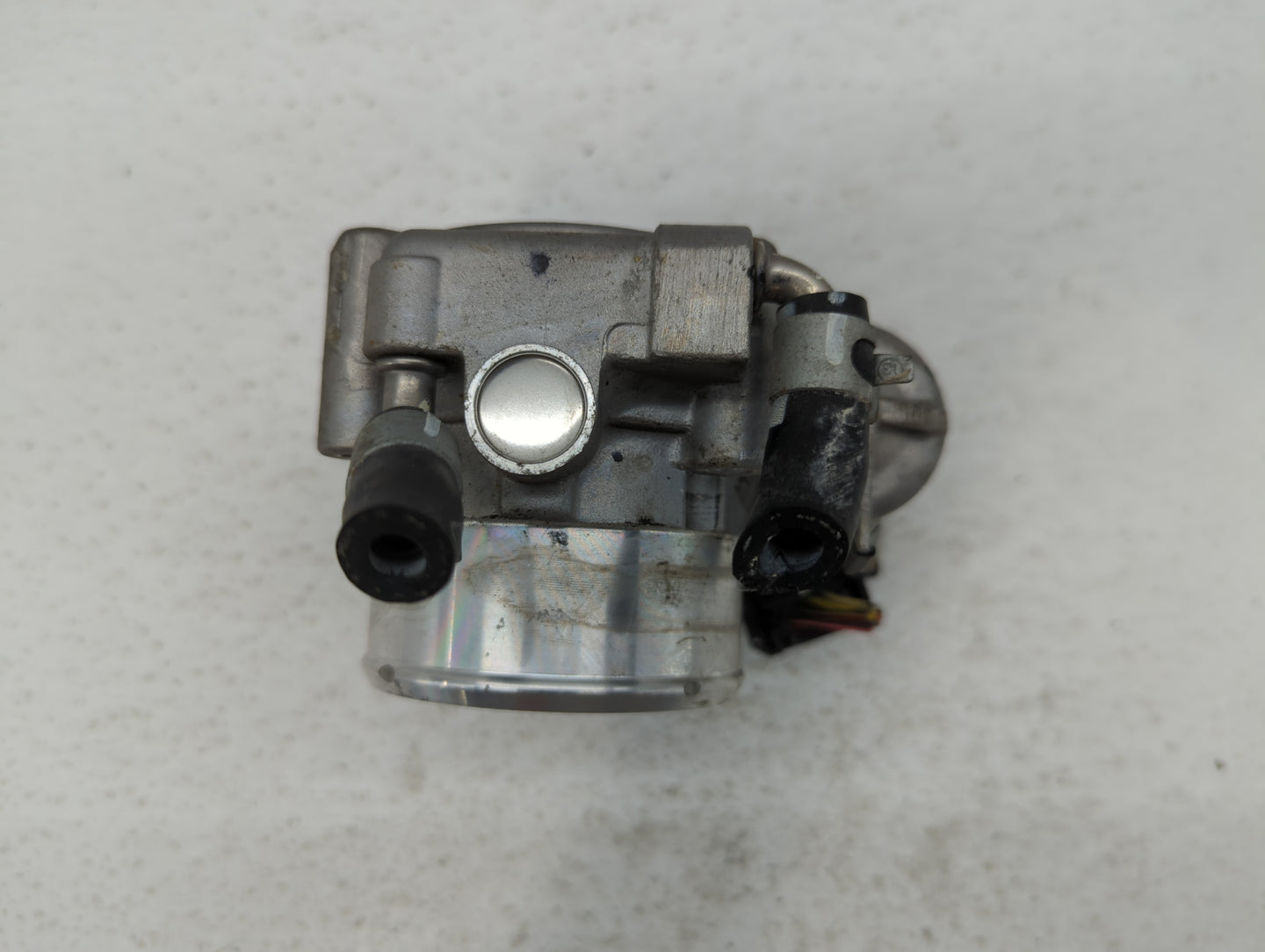 2015-2019 Hyundai Sonata Throttle Body P/N:35100-2G600 Fits Fits 2015 2016 2017 2018 2019 2020 2021 OEM Used Auto Parts - Oe