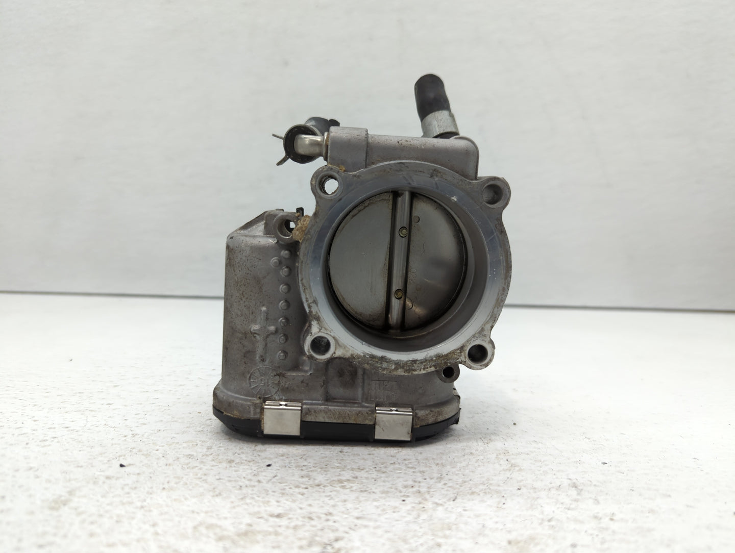 2015-2019 Hyundai Sonata Throttle Body P/N:35100-2G600 Fits Fits 2015 2016 2017 2018 2019 2020 2021 OEM Used Auto Parts - Oe
