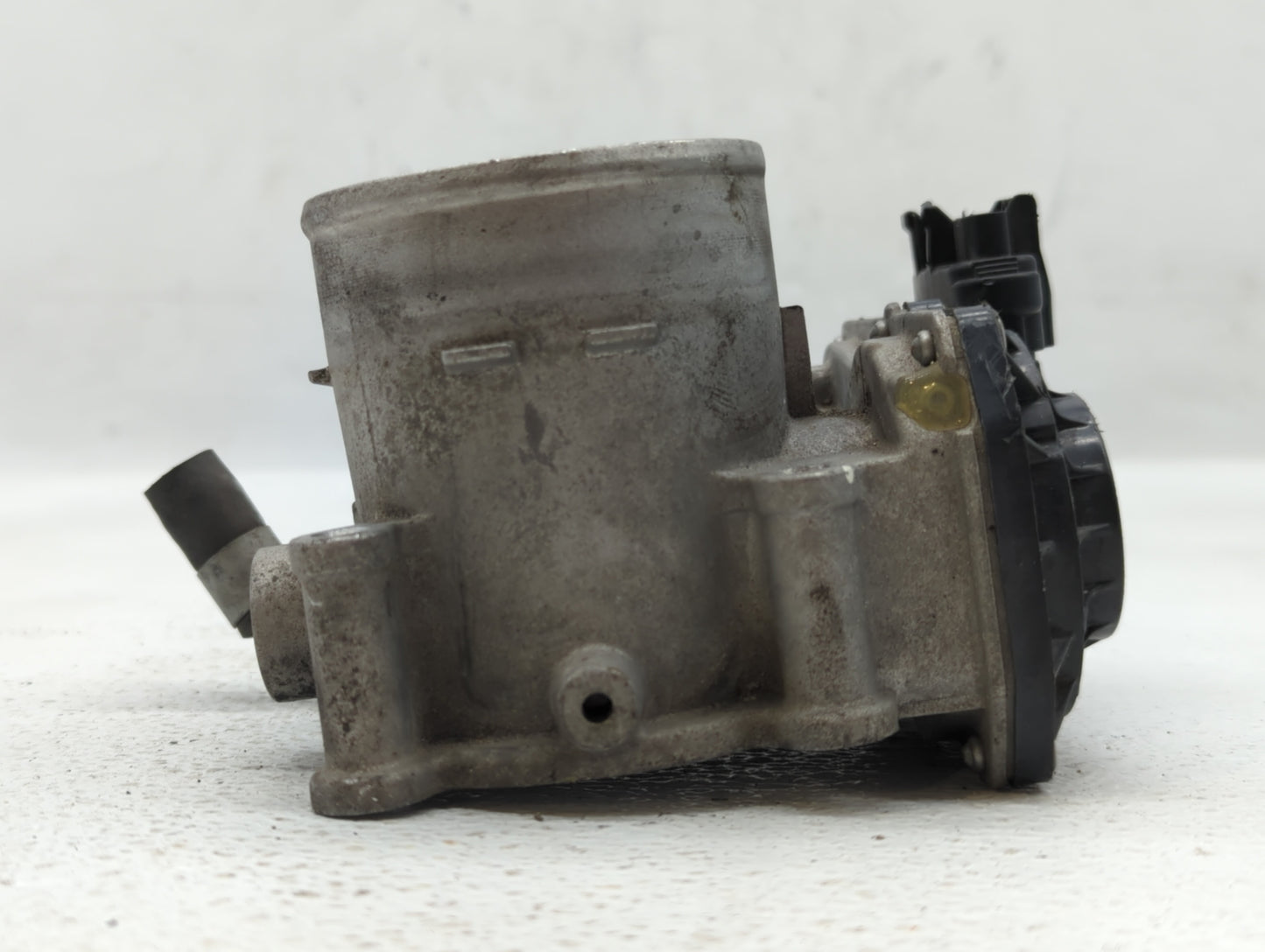 2016-2017 Hyundai Sonata Throttle Body P/N:35100-2E610 Fits Fits 2016 2017 2018 2019 2020 OEM Used Auto Parts - Oemusedautop