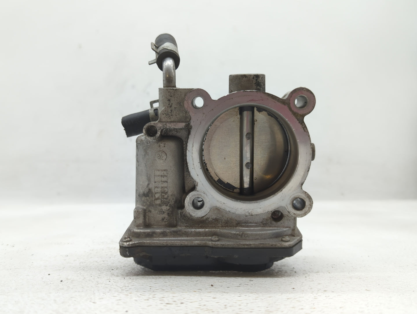 2016-2017 Hyundai Sonata Throttle Body P/N:35100-2E610 Fits Fits 2016 2017 2018 2019 2020 OEM Used Auto Parts - Oemusedautop