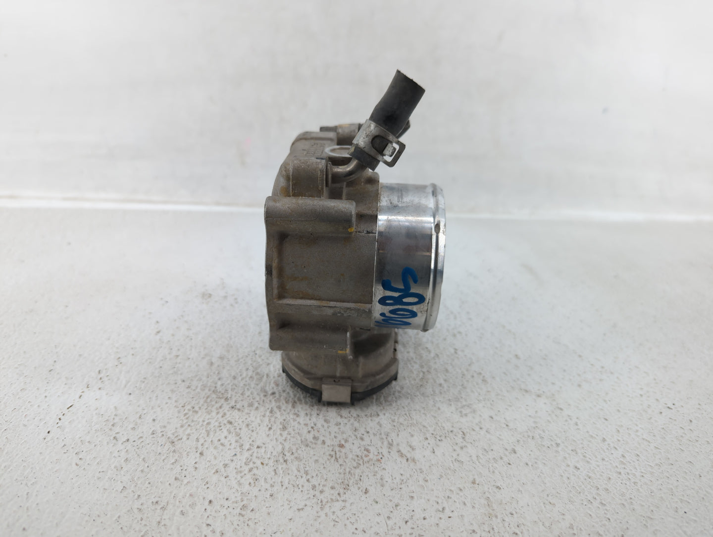2015-2019 Hyundai Sonata Throttle Body P/N:35100-2G600 Fits Fits 2015 2016 2017 2018 2019 2020 2021 OEM Used Auto Parts - Oe