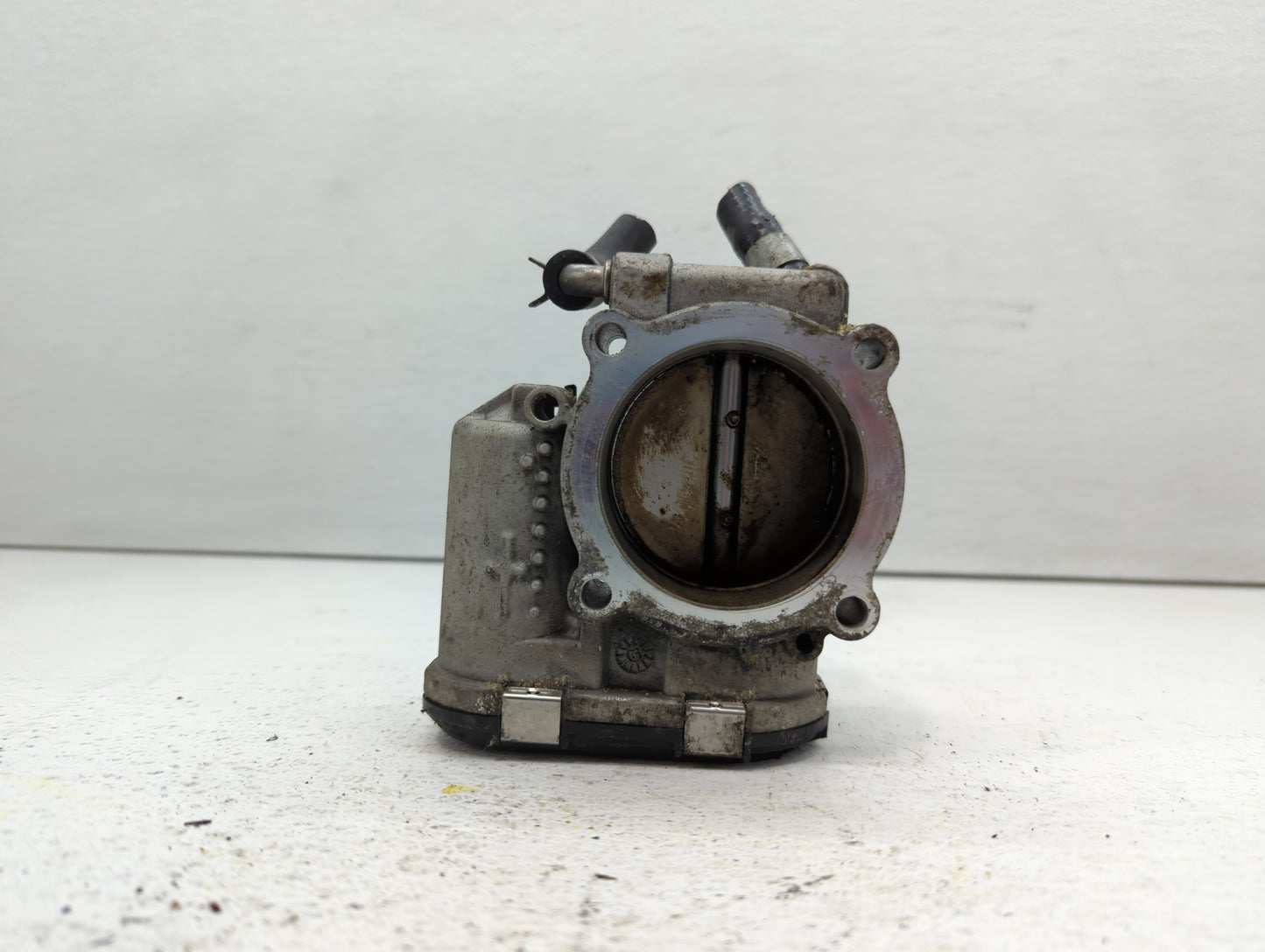 2015-2019 Hyundai Sonata Throttle Body P/N:35100-2G600 Fits Fits 2015 2016 2017 2018 2019 2020 2021 OEM Used Auto Parts - Oe