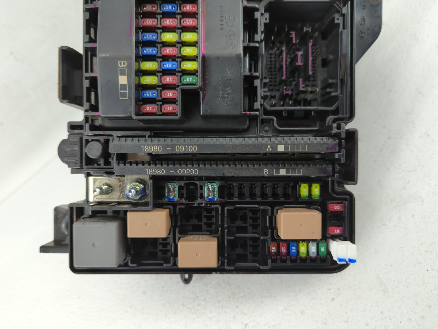 2016-2017 Hyundai Sonata Fusebox Fuse Box Panel Relay Module P/N:91950-C1820 91271C2050 Fits Fits 2016 2017 OEM Used Auto Pa