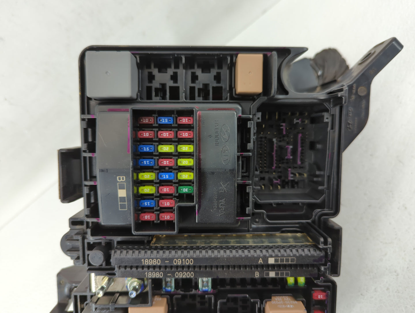 2016-2017 Hyundai Sonata Fusebox Fuse Box Panel Relay Module P/N:91950-C1820 91271C2050 Fits Fits 2016 2017 OEM Used Auto Pa