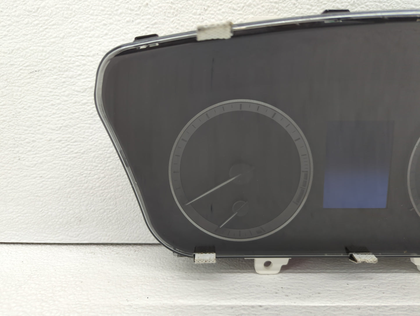 2016-2017 Hyundai Sonata Instrument Cluster Speedometer Gauges P/N:94001-C2200 Fits Fits 2016 2017 OEM Used Auto Parts - Oem