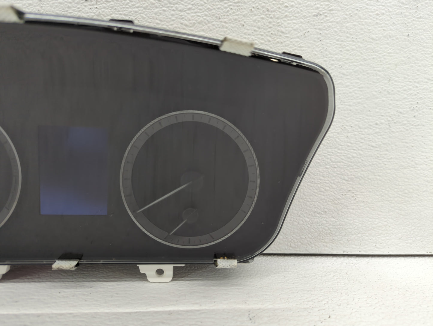 2016-2017 Hyundai Sonata Instrument Cluster Speedometer Gauges P/N:94001-C2200 Fits Fits 2016 2017 OEM Used Auto Parts - Oem