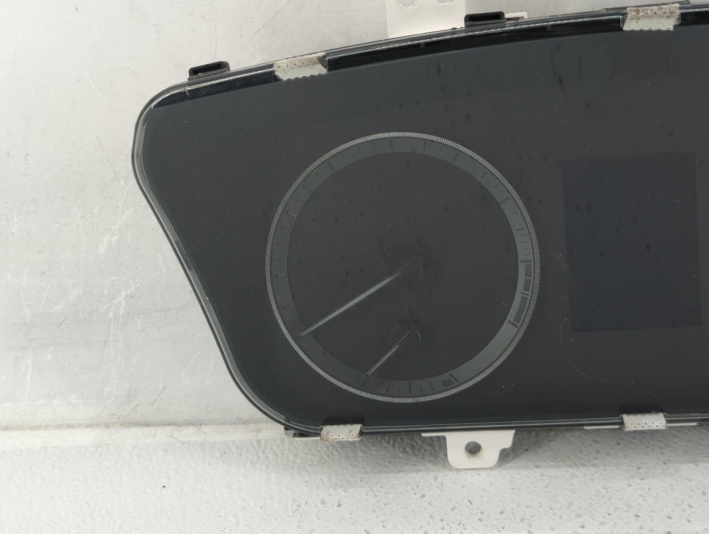 2016-2017 Hyundai Sonata Instrument Cluster Speedometer Gauges P/N:94001-C2200 Fits Fits 2016 2017 OEM Used Auto Parts - Oem