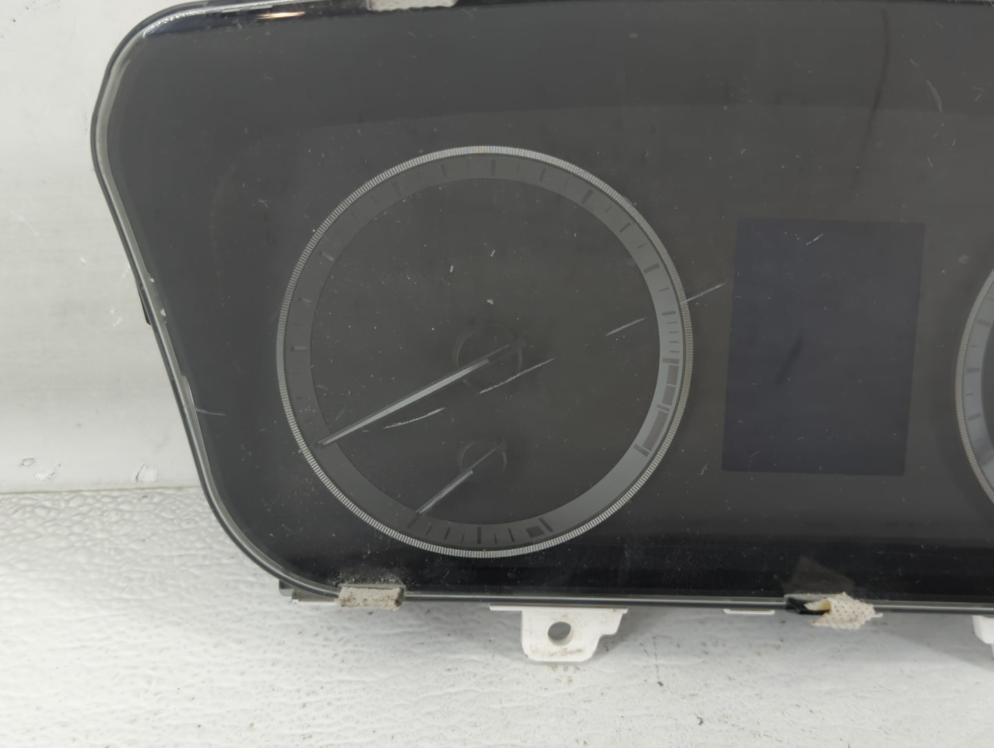 2016-2017 Hyundai Sonata Instrument Cluster Speedometer Gauges P/N:94001-C2200 Fits Fits 2016 2017 OEM Used Auto Parts - Oem