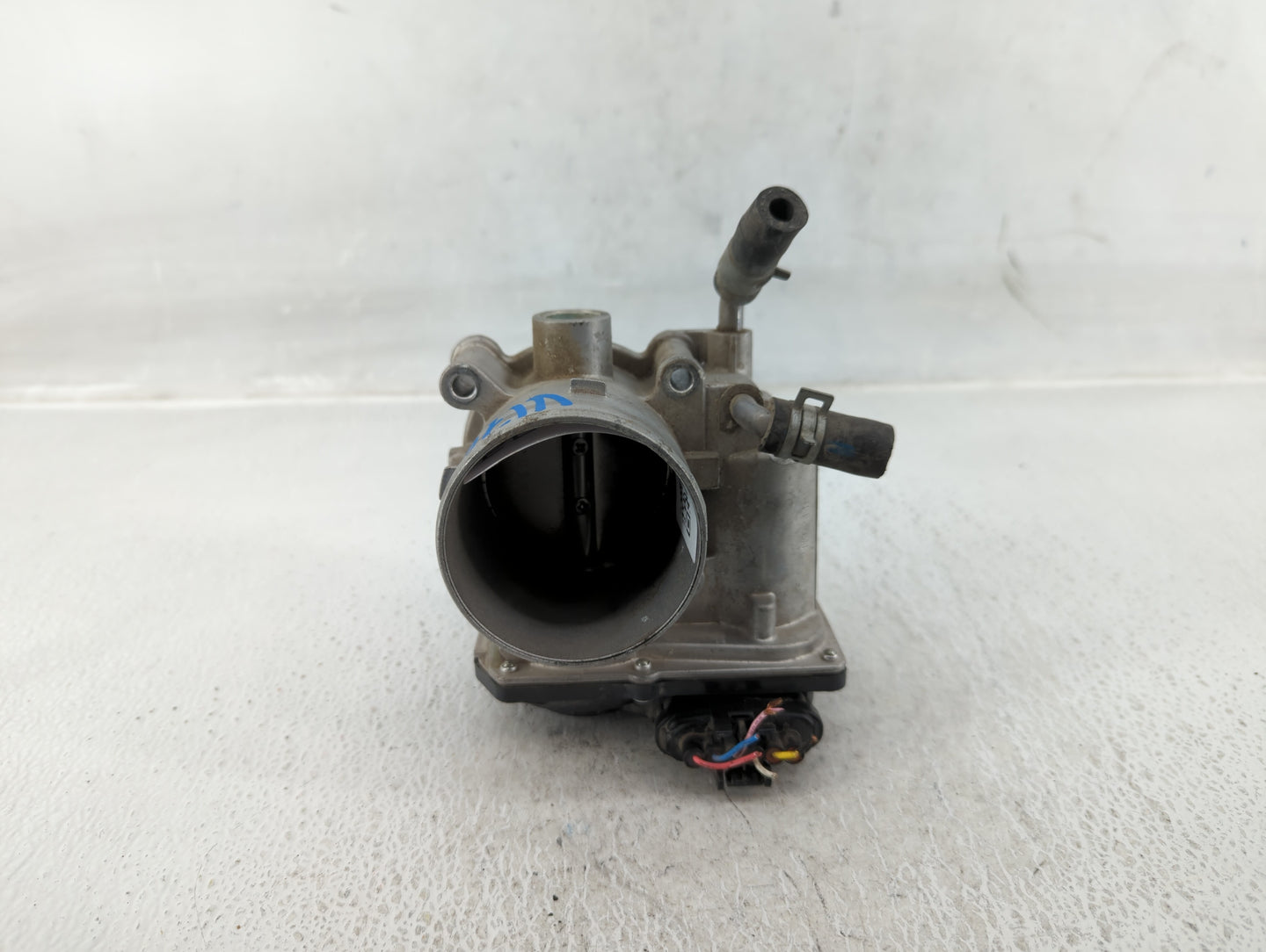 2016-2017 Hyundai Sonata Throttle Body P/N:35100-2E610 Fits Fits 2016 2017 2018 2019 2020 OEM Used Auto Parts - Oemusedautop
