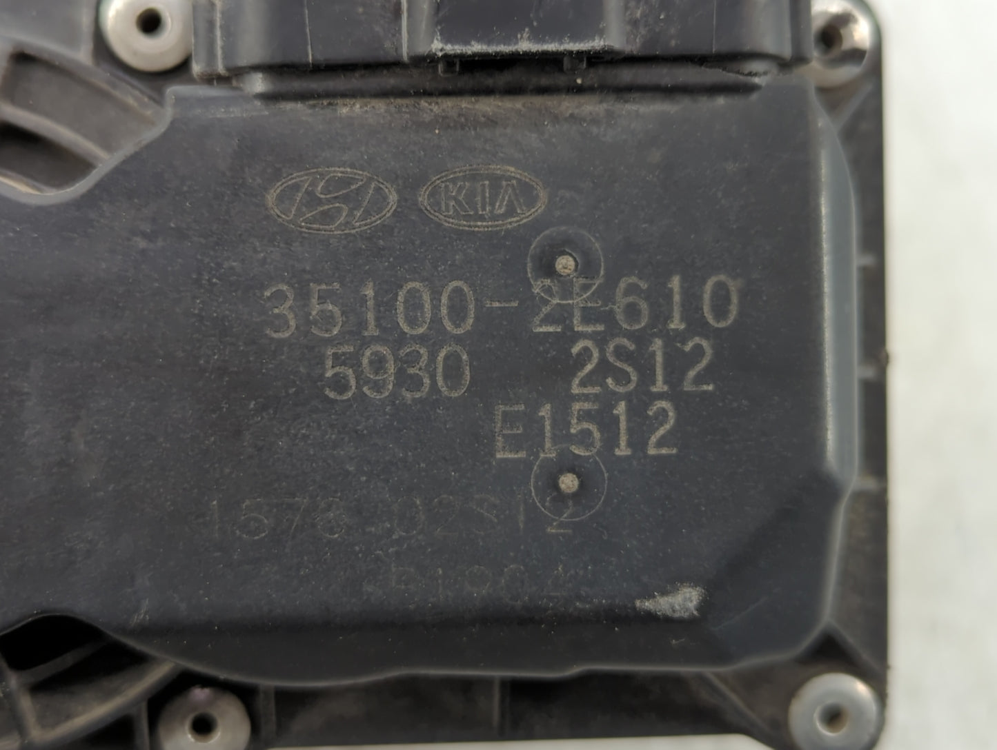 2016-2017 Hyundai Sonata Throttle Body P/N:35100-2E610 Fits Fits 2016 2017 2018 2019 2020 OEM Used Auto Parts - Oemusedautop