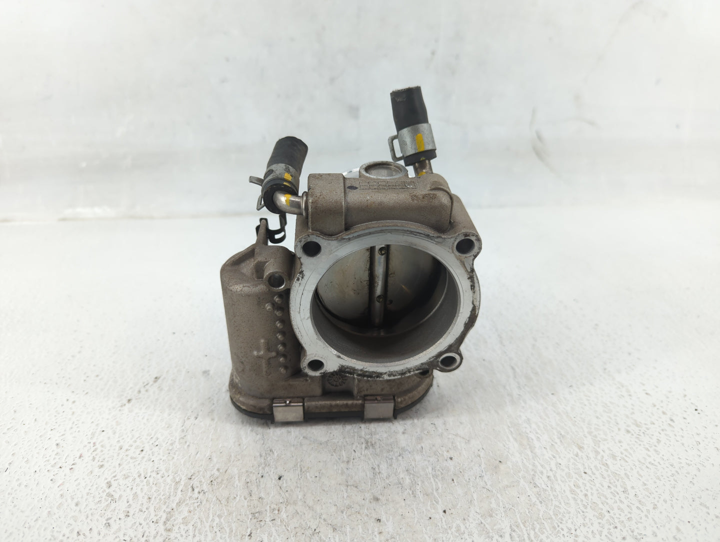 2015-2019 Hyundai Sonata Throttle Body P/N:35100-2G600 Fits Fits 2015 2016 2017 2018 2019 2020 2021 OEM Used Auto Parts - Oe