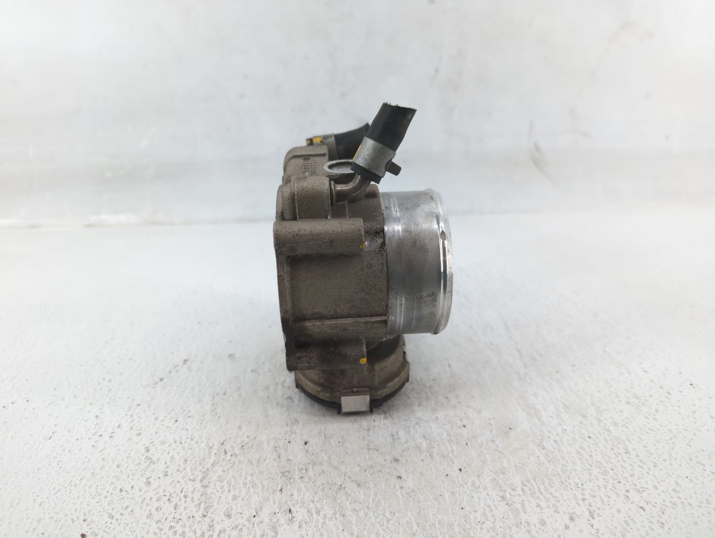 2015-2019 Hyundai Sonata Throttle Body P/N:35100-2G600 Fits Fits 2015 2016 2017 2018 2019 2020 2021 OEM Used Auto Parts - Oe