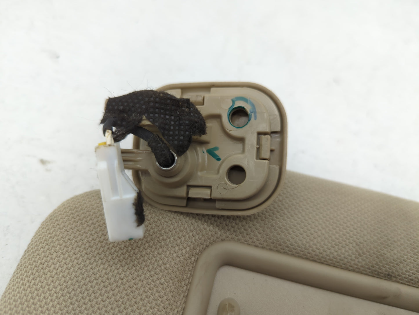 2015-2019 Hyundai Sonata Sun Visor Shade Replacement Passenger Right Mirror Fits Fits 2015 2016 2017 2018 2019 OEM Used Auto