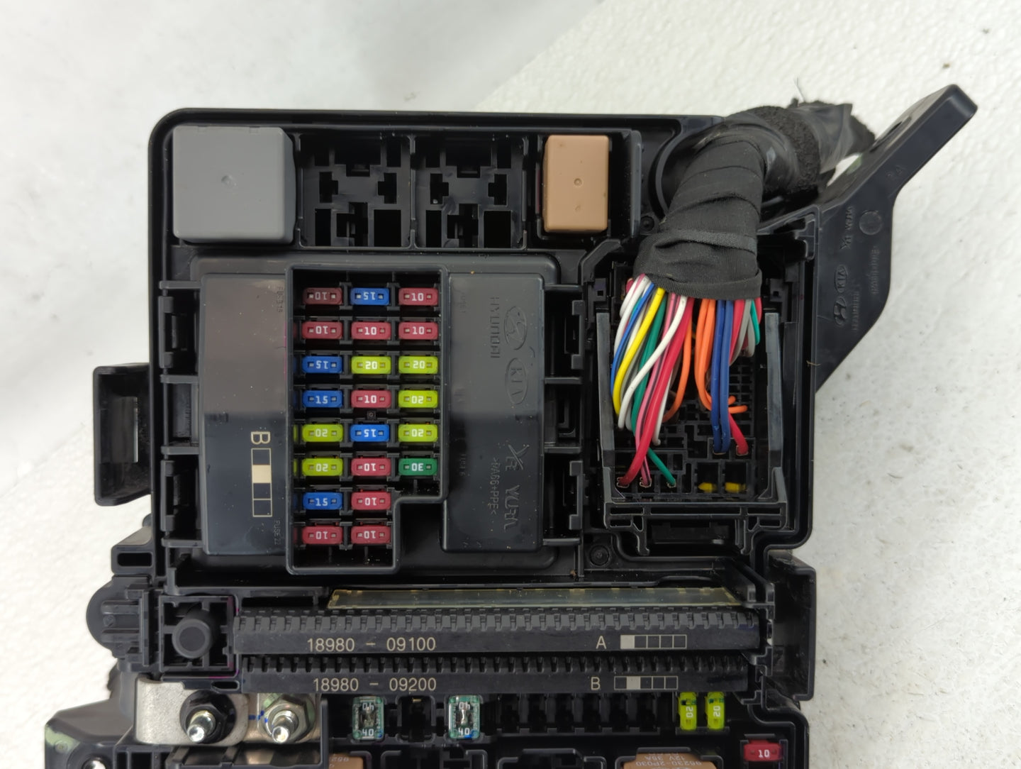 2016-2017 Hyundai Sonata Fusebox Fuse Box Panel Relay Module P/N:91950-C1820 Fits Fits 2016 2017 OEM Used Auto Parts - Oemus