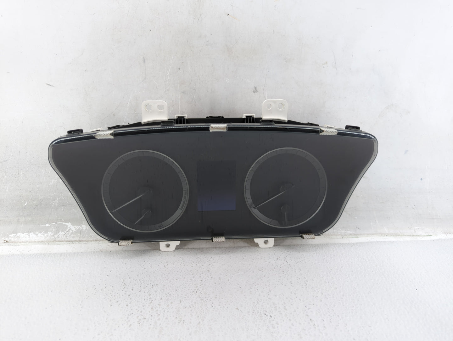 2016-2017 Hyundai Sonata Instrument Cluster Speedometer Gauges P/N:94001-C2200 Fits Fits 2016 2017 OEM Used Auto Parts - Oem