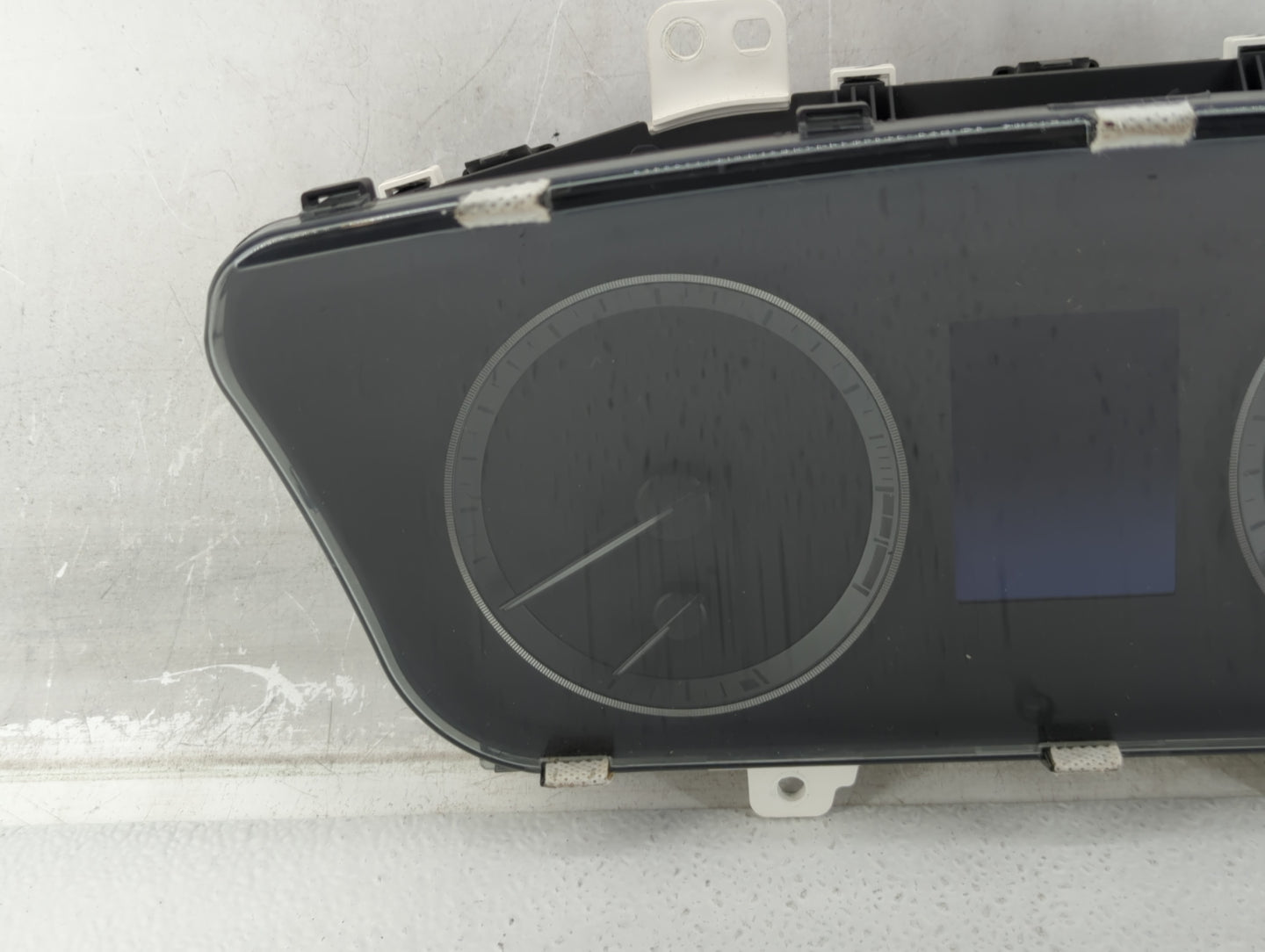 2016-2017 Hyundai Sonata Instrument Cluster Speedometer Gauges P/N:94001-C2200 Fits Fits 2016 2017 OEM Used Auto Parts - Oem