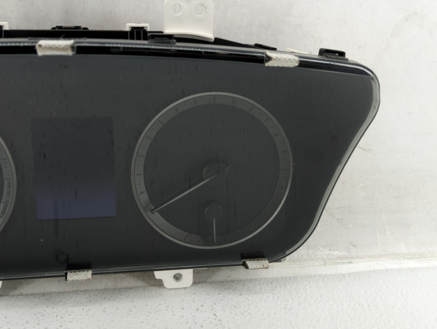2016-2017 Hyundai Sonata Instrument Cluster Speedometer Gauges P/N:94001-C2200 Fits Fits 2016 2017 OEM Used Auto Parts - Oem