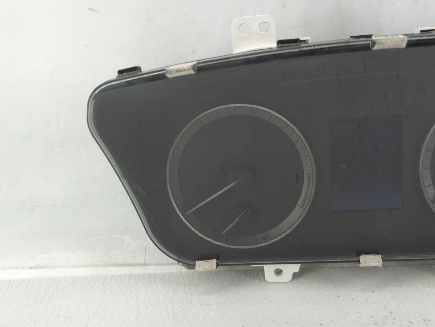 2016-2017 Hyundai Sonata Instrument Cluster Speedometer Gauges P/N:94001-C2200 Fits Fits 2016 2017 OEM Used Auto Parts - Oem
