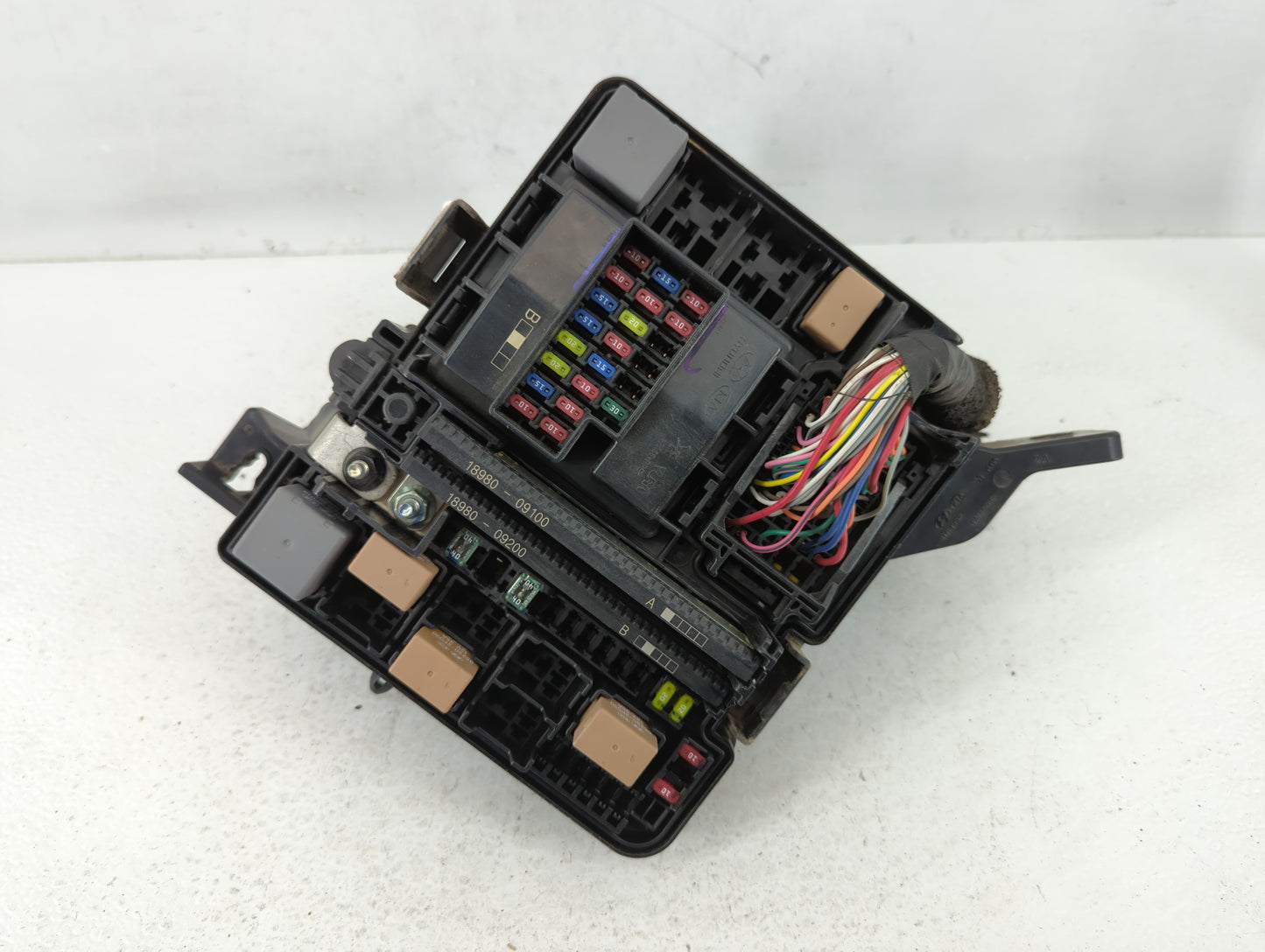 2016-2017 Hyundai Sonata Fusebox Fuse Box Panel Relay Module P/N:91950-C1820 Fits Fits 2016 2017 OEM Used Auto Parts - Oemus