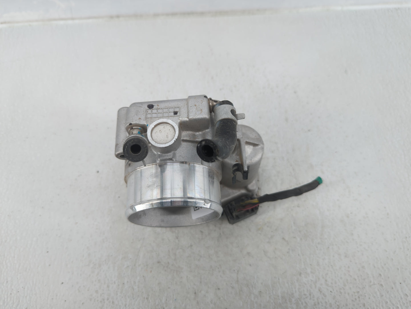 2015-2019 Hyundai Sonata Throttle Body P/N:35100-2G600 Fits Fits 2015 2016 2017 2018 2019 2020 2021 OEM Used Auto Parts - Oe