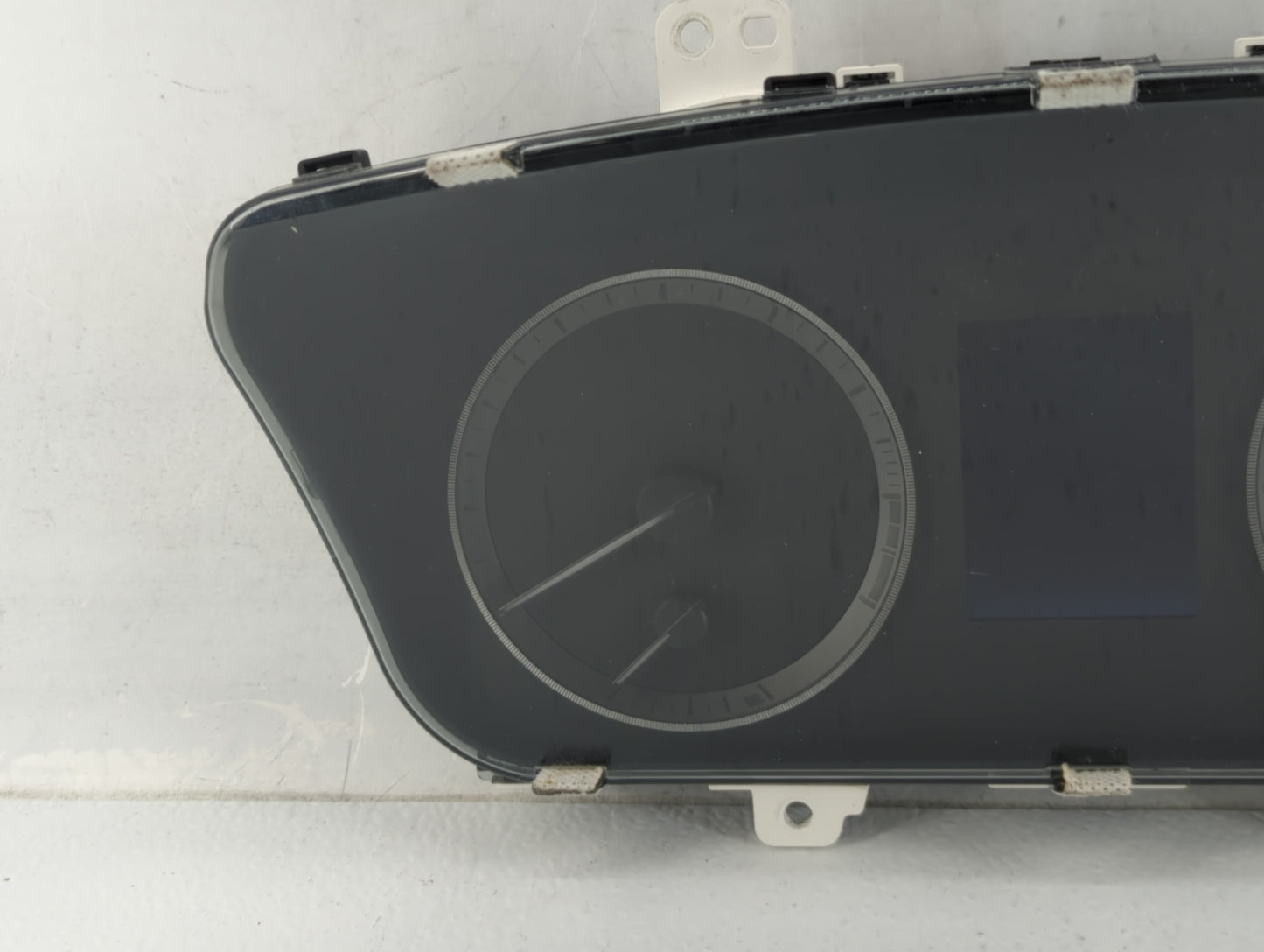 2016-2017 Hyundai Sonata Instrument Cluster Speedometer Gauges P/N:94001-C2200 Fits Fits 2016 2017 OEM Used Auto Parts - Oem